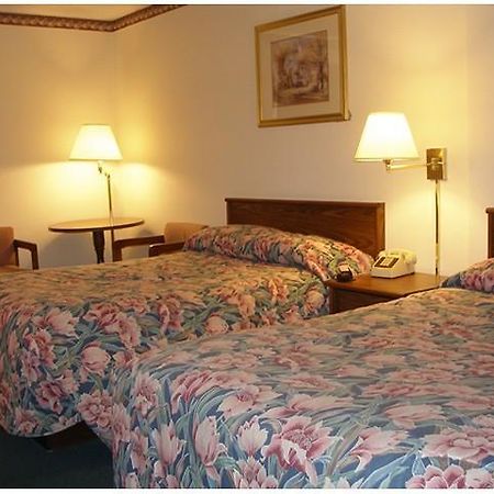 Red Carpet Inn Hillsville Zimmer foto